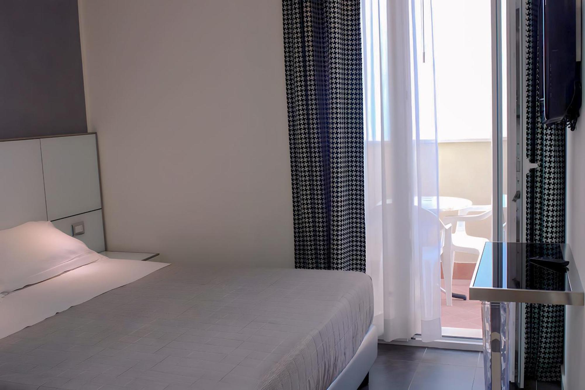 Atmosphere Suite Hotel Rimini Kültér fotó